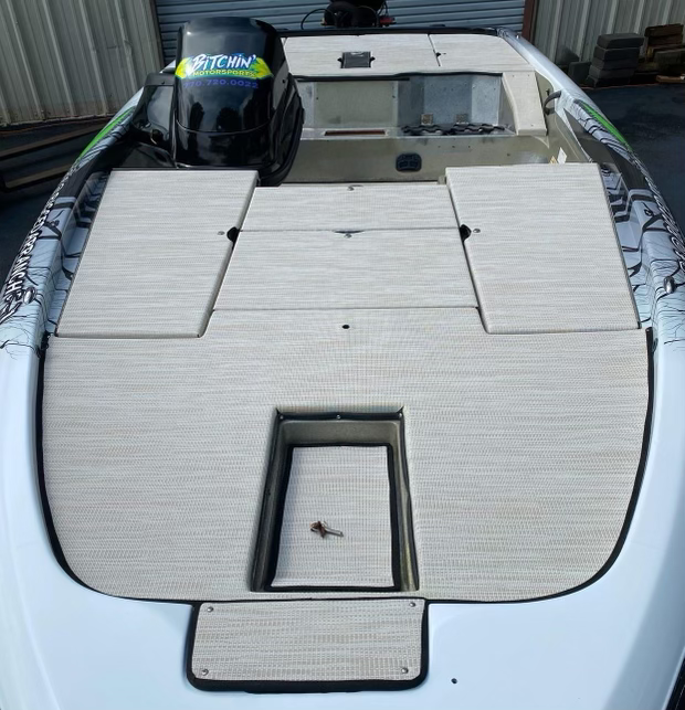 fishing-boat-with-marine-woven-vinyl